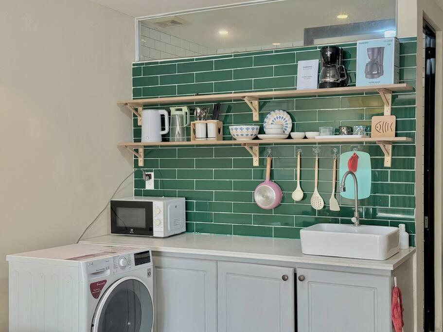 Spacious & Balcony - Walkable To Highlight Spots - Near Cong Coffee Apartment